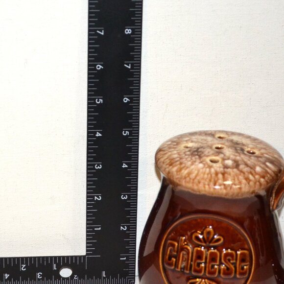 Two Pieces Of Vintage Hull Pottery Brown White Cheese Shaker Creamer - Picture 11 of 12